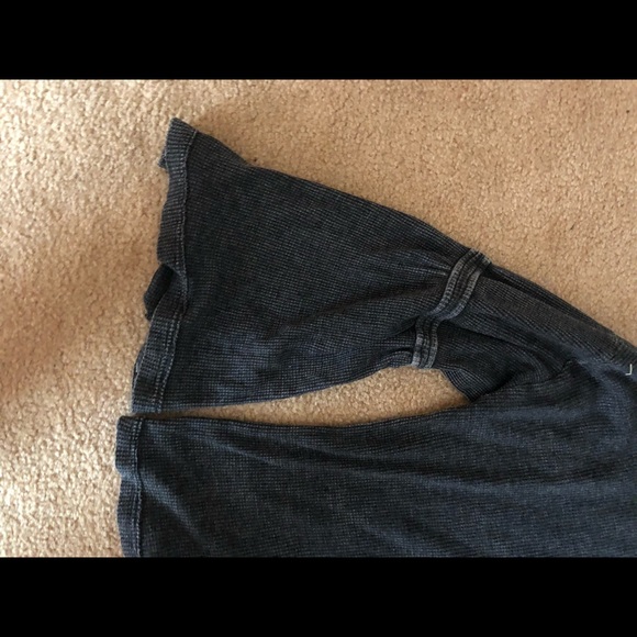 Lizard Thicket long sleeve gray shirt - Picture 2 of 4